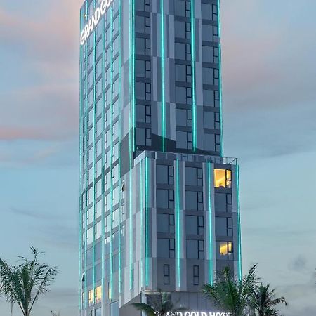 Grand Gold Beach Hotel & Spa Дананг Экстерьер фото