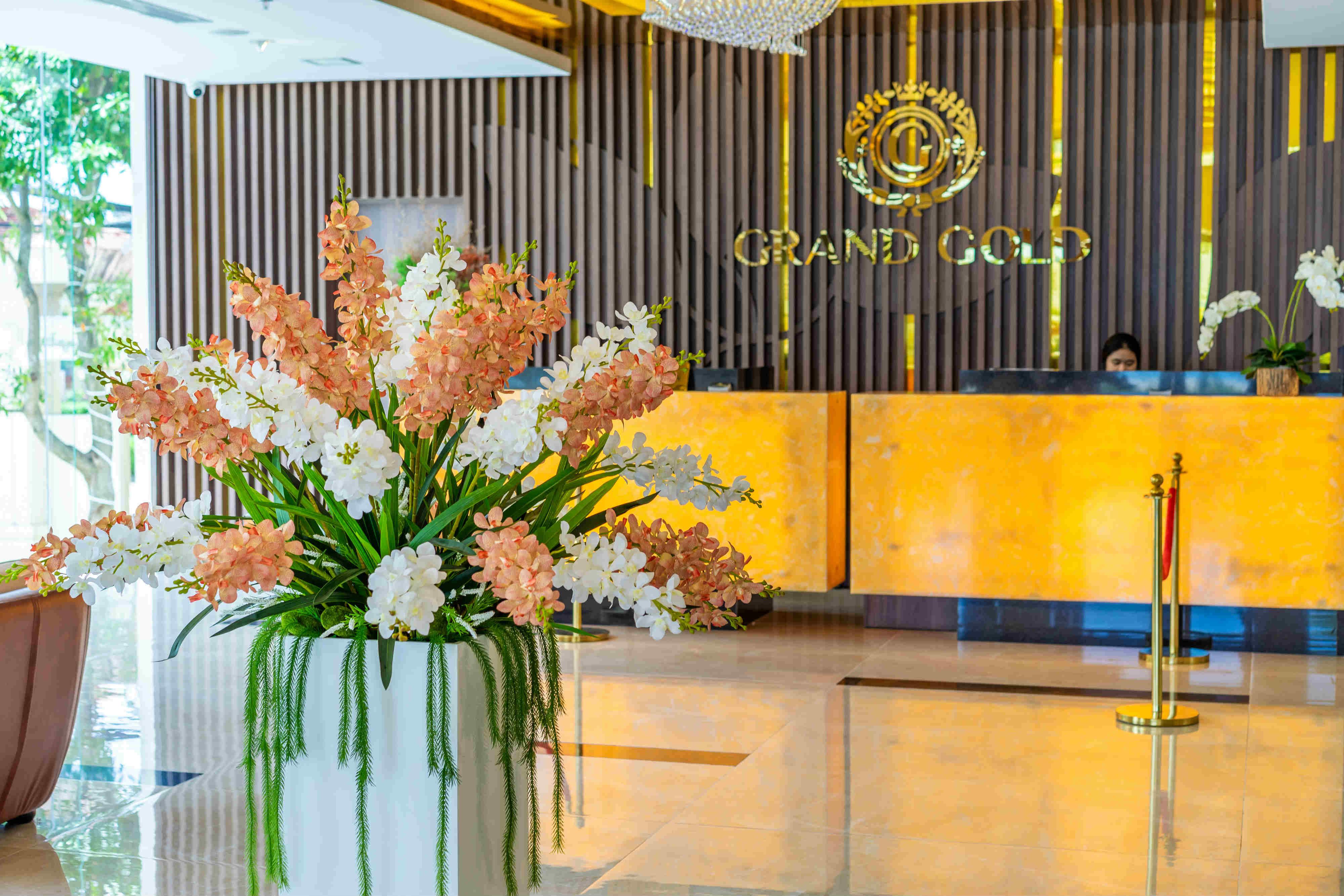 Grand Gold Beach Hotel & Spa Дананг Экстерьер фото