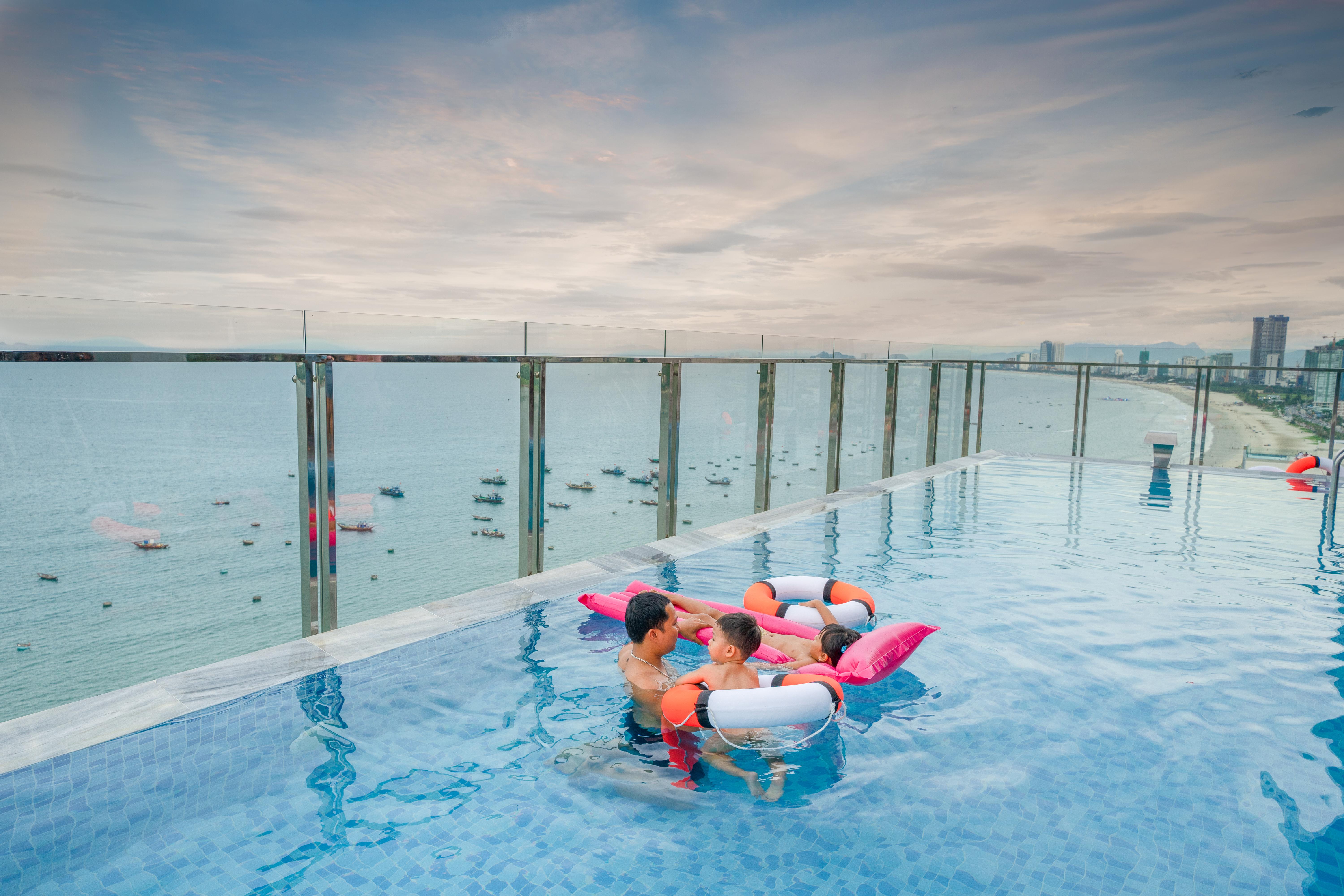 Grand Gold Beach Hotel & Spa Дананг Экстерьер фото