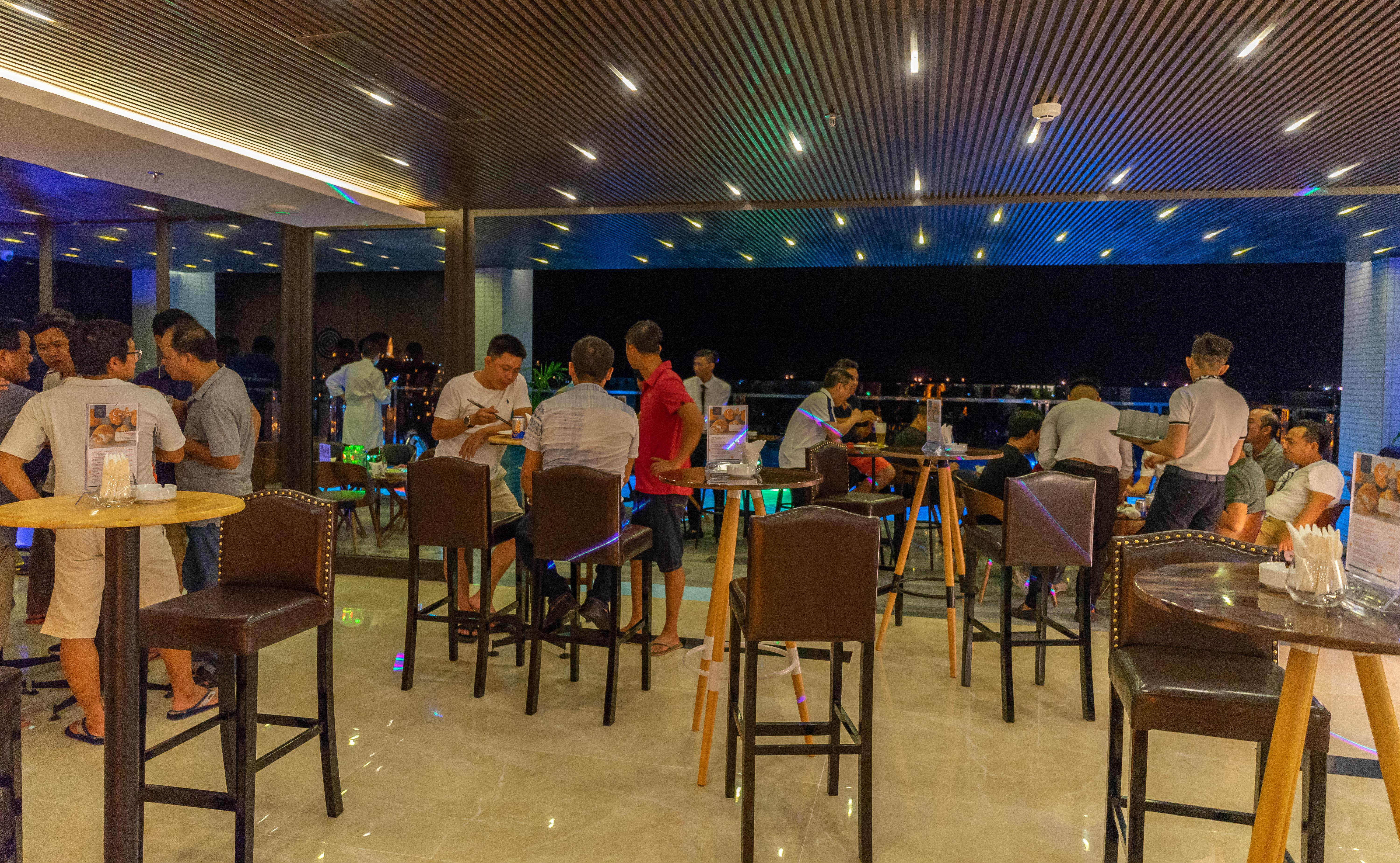 Grand Gold Beach Hotel & Spa Дананг Экстерьер фото
