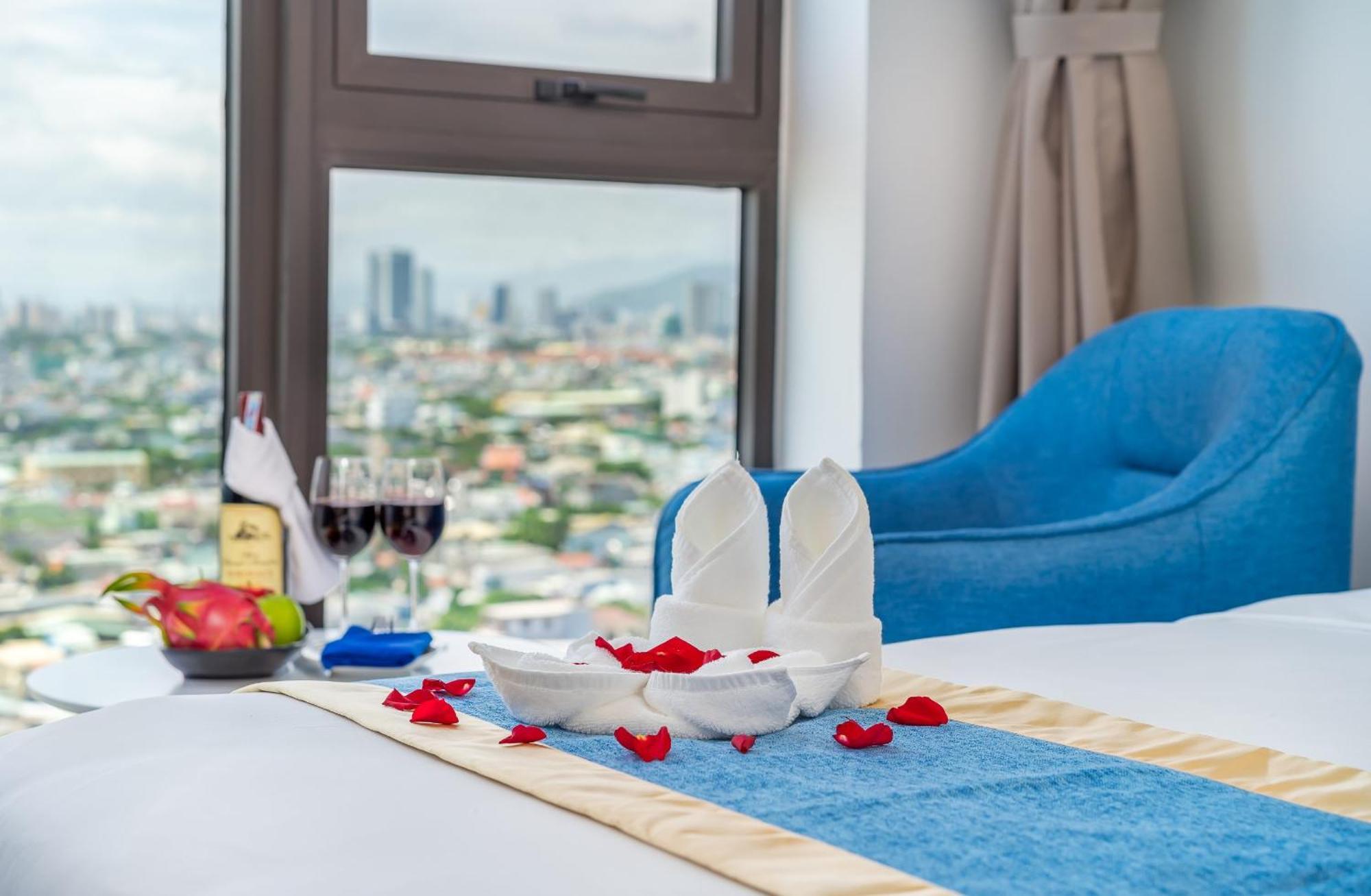 Grand Gold Beach Hotel & Spa Дананг Экстерьер фото